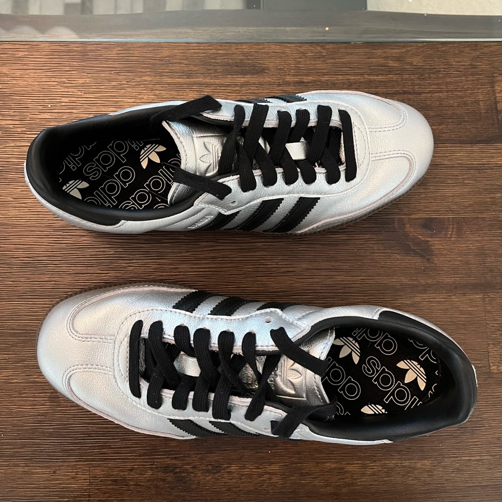 Adidas Samba Original Womens Silver/Black Womens 7.5